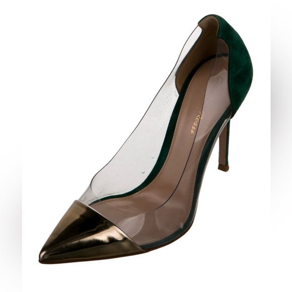 Gianvito Rossi sued pump - Picture 8 of 10